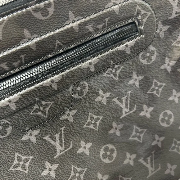 Louis Vuitton Eclipse Monogram Pochette - Picture 7 of 16